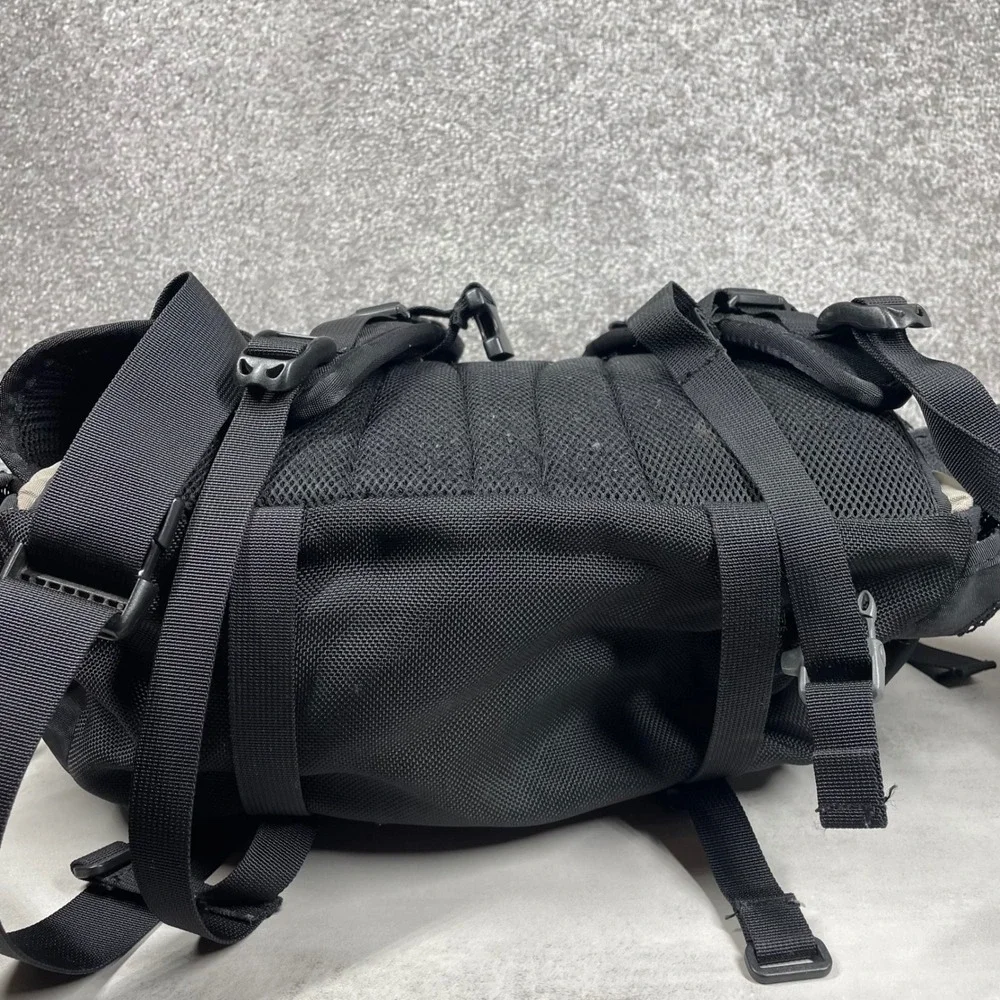 North Face Backpack Recon Black Nylon Padded Straps Outdoor Bag Tactical Hiking
